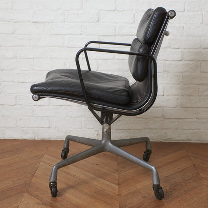 イームズ ソフトパッド マネジメントチェア