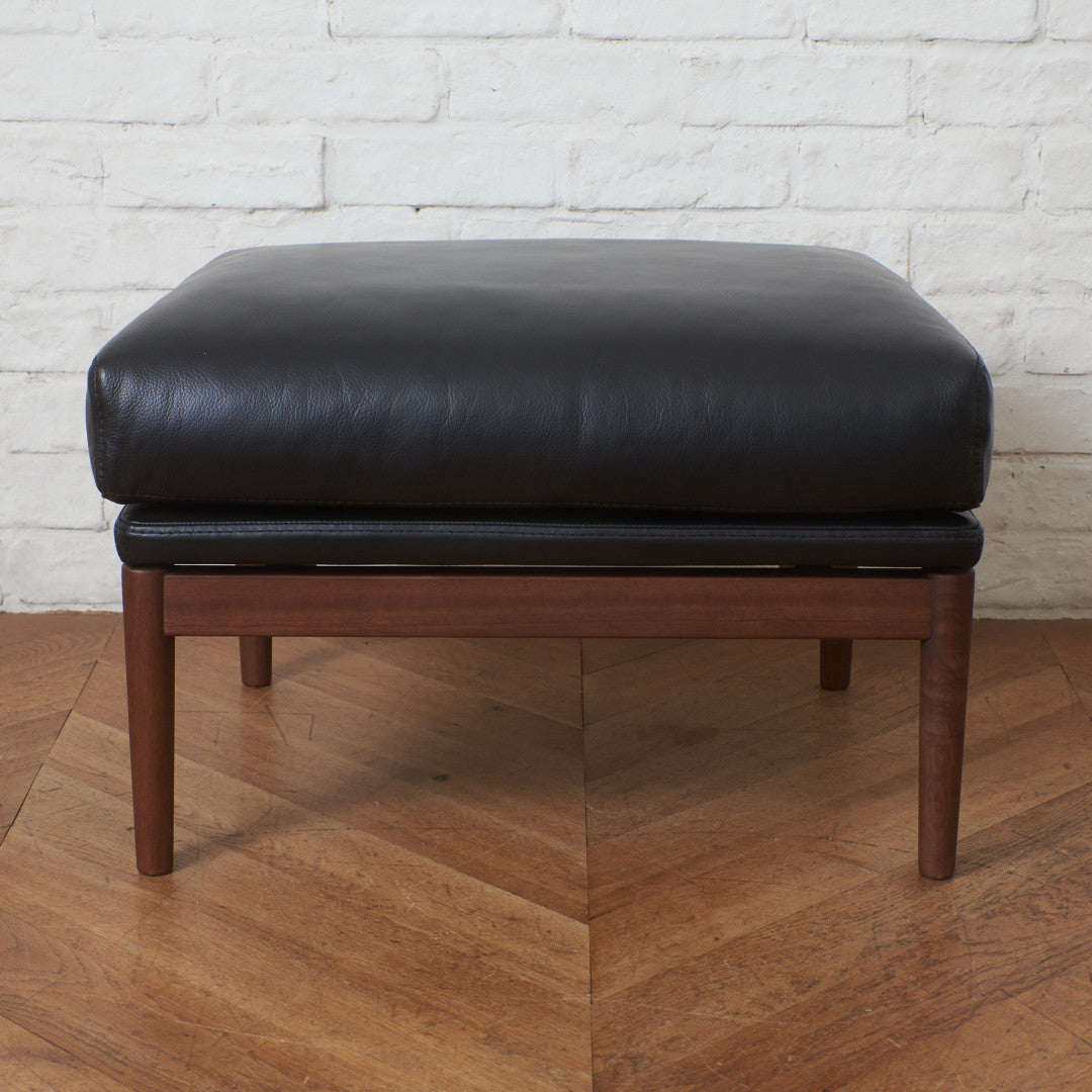 HORSE SHOE オットマン