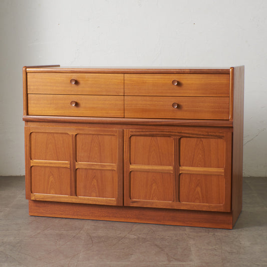 十字扉 ヴィンテージ サイドボード