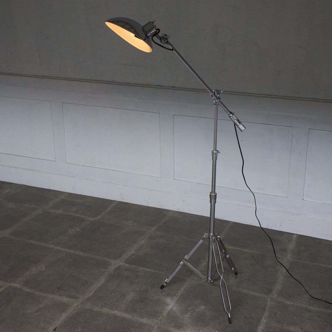 エグゼクティブ フロアランプ