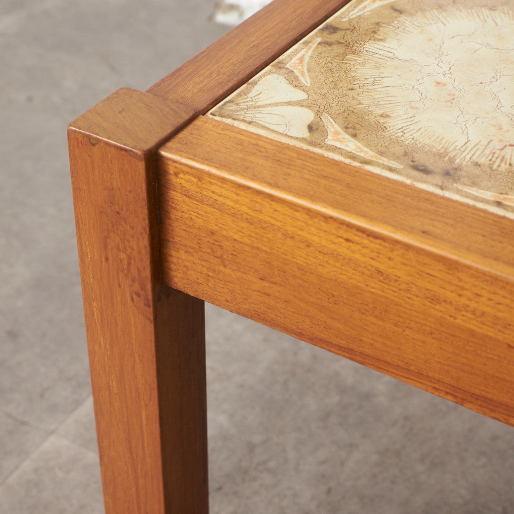 デンマーク製 タイルトップ ネストテーブル