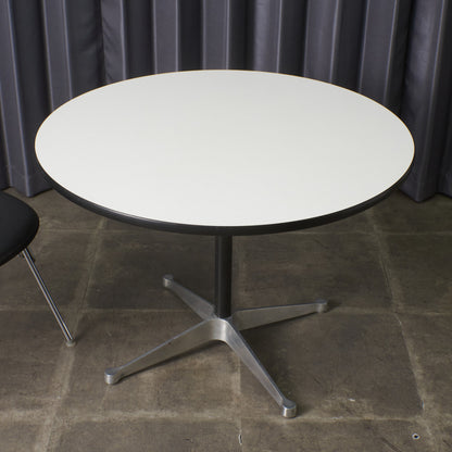 イームズ コントラクトベース ラウンドテーブル