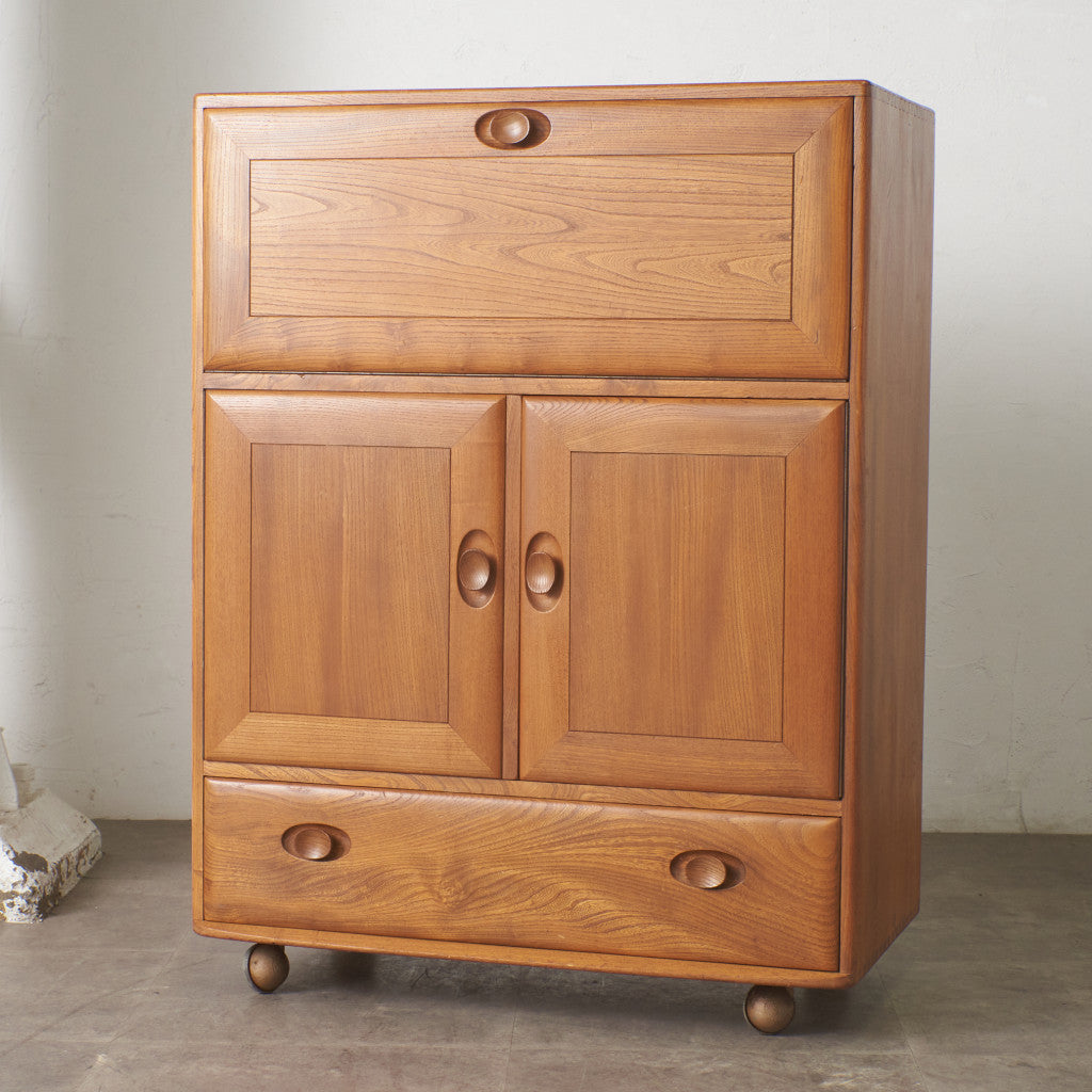 ウィンザー サービングキャビネット 469