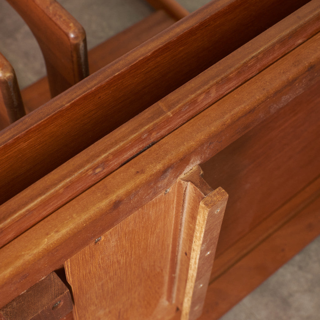 ヴィンテージ 拡張式天板付き ネストテーブル