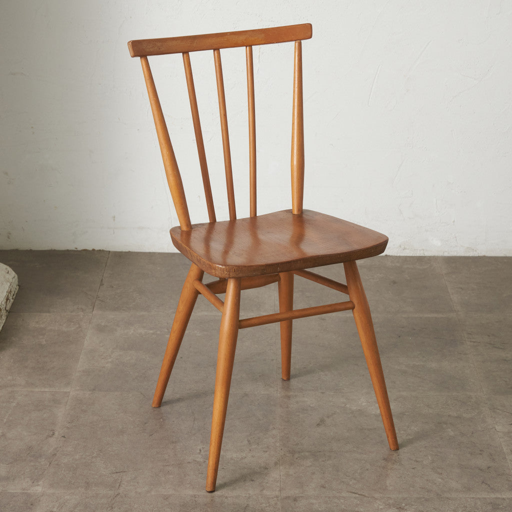 スティックバックチェア