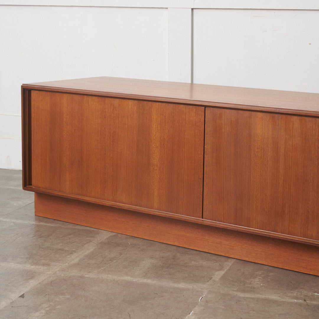 Form FIVE サイドボード