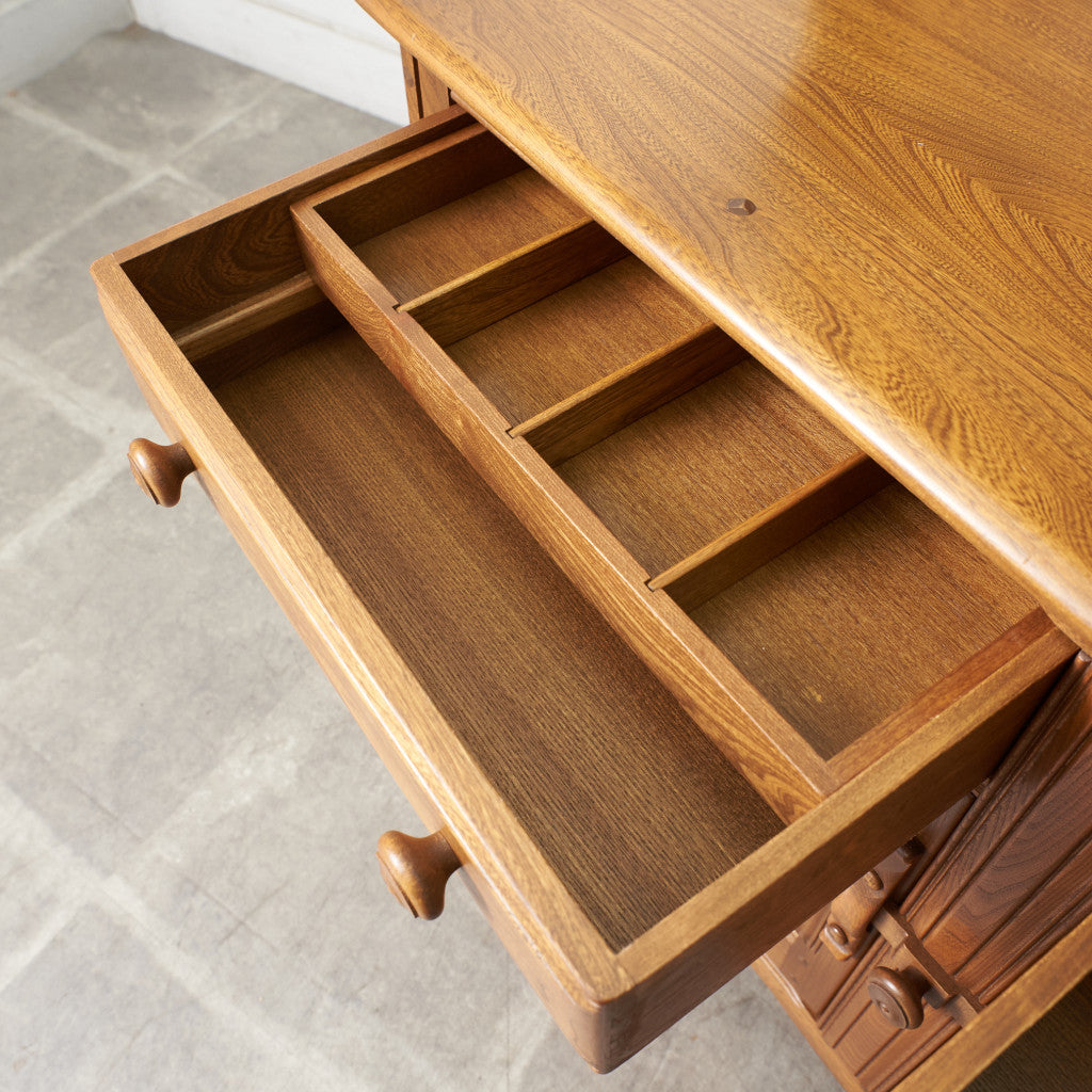 オールドコロニアル ウェルシュドレッサー｜アーコール ERCOL – rocca