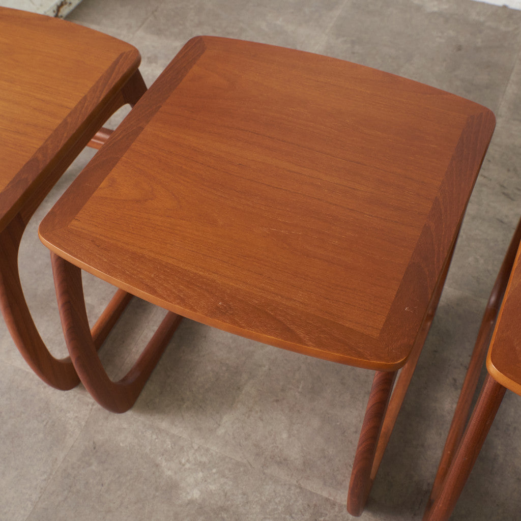 Burlington ネストテーブル