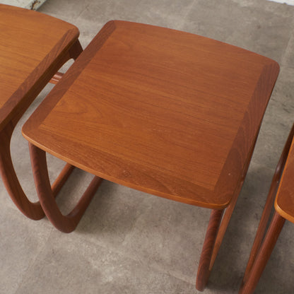 Burlington ネストテーブル