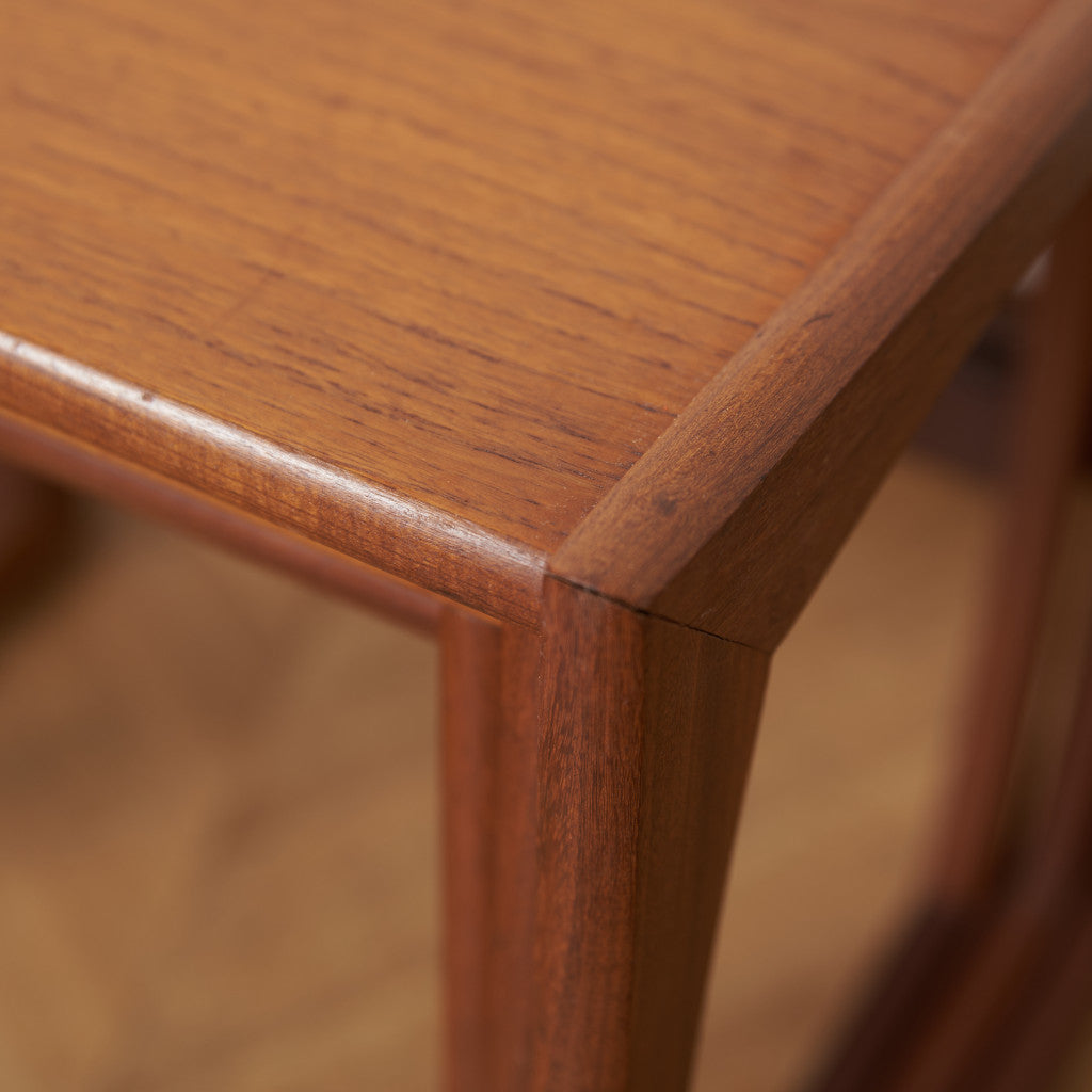 Quadrille ヴィンテージ ネストテーブル