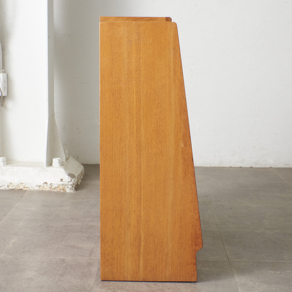 Brandon ガラスキャビネット