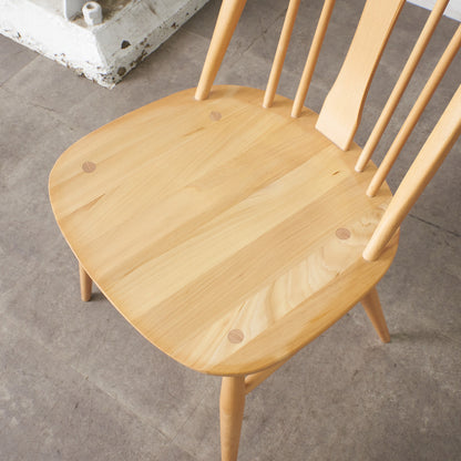 クッション付き スワンバックチェア / メタルラベル