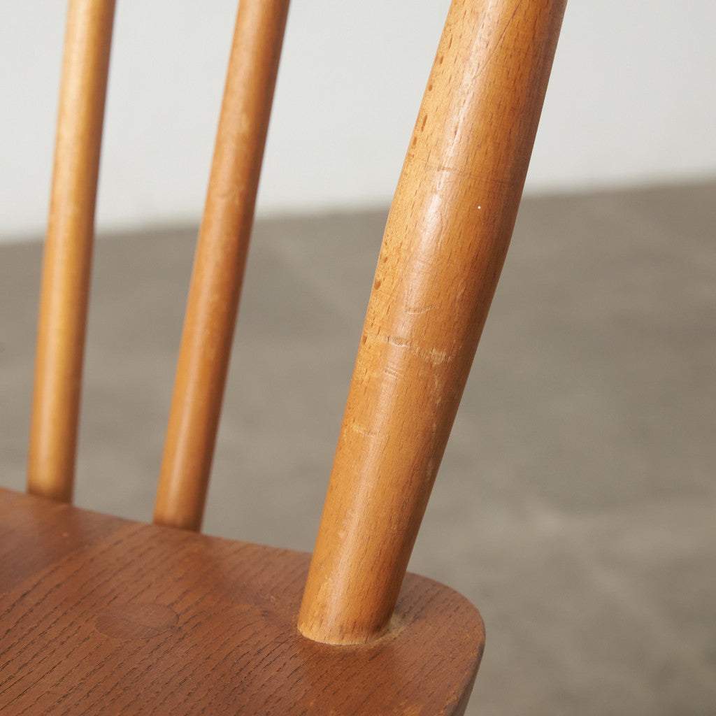 スティックバックチェア