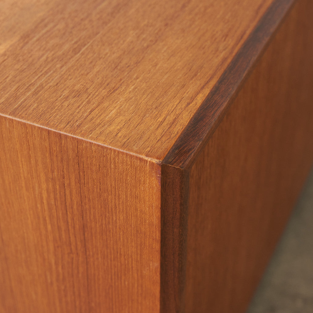 Form FIVE キャビネット