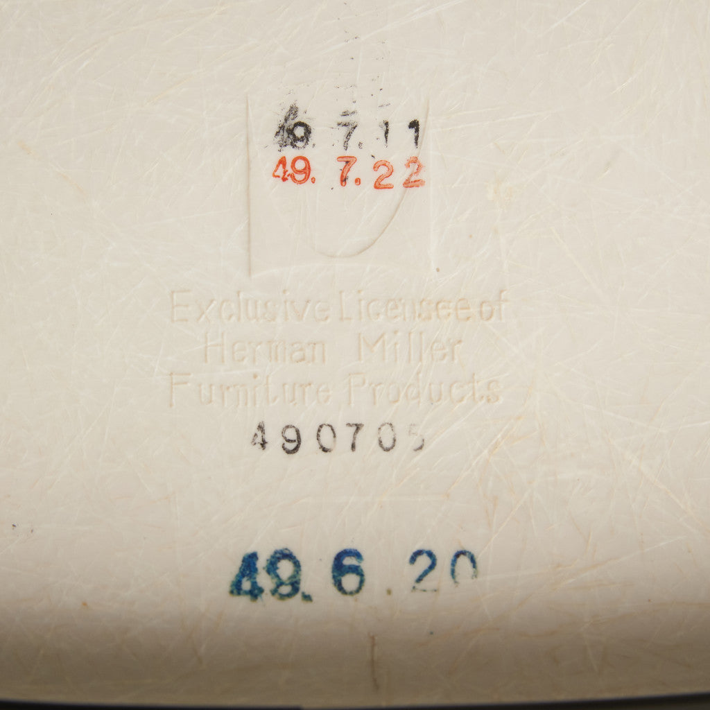 サイドシェルチェア スタッキングベース