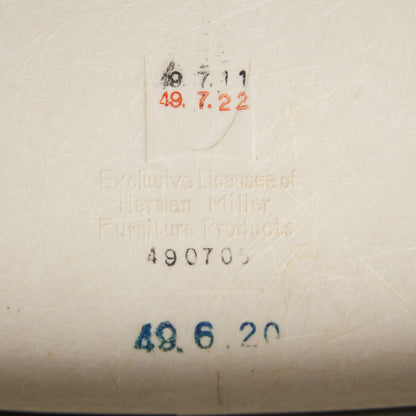 サイドシェルチェア スタッキングベース