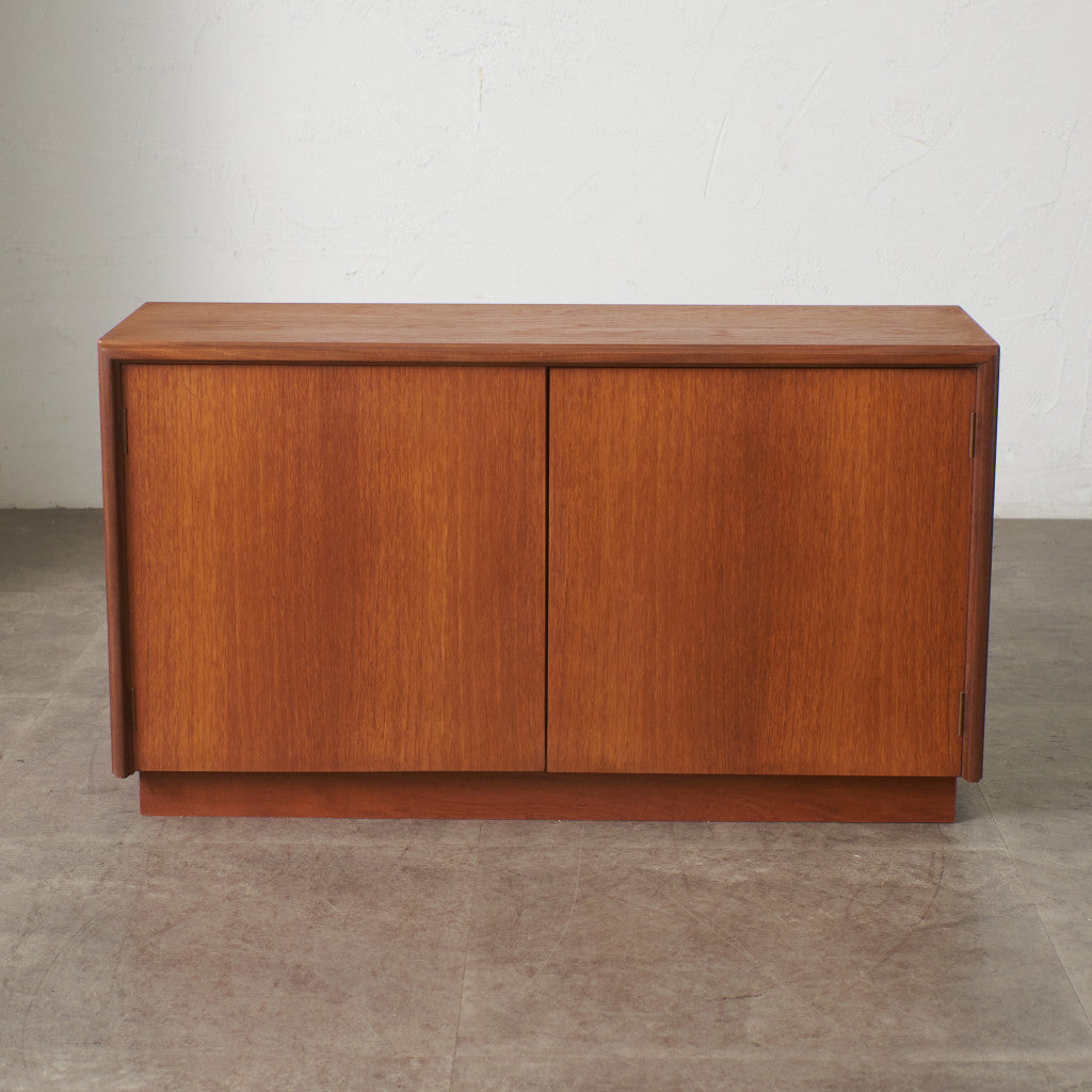 Form FIVE キャビネット – rocca rocca