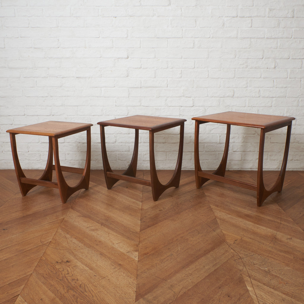 Astro ネストテーブル