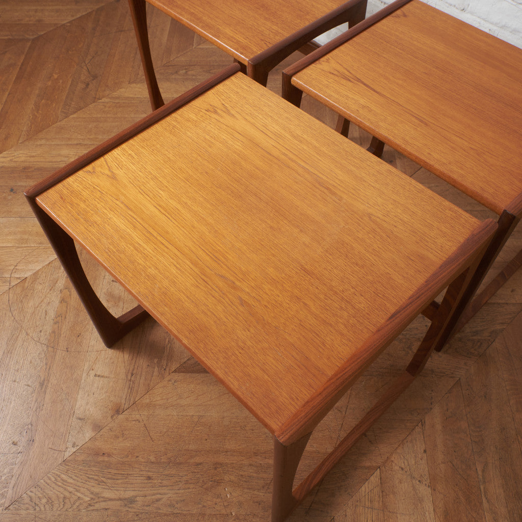 Quadrille ヴィンテージ ネストテーブル