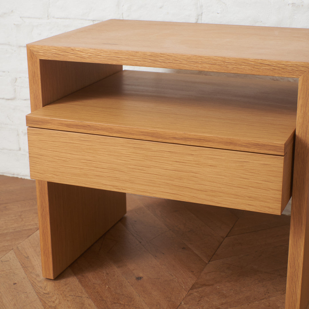 NOTTE ベッドサイドテーブル ドロワー付