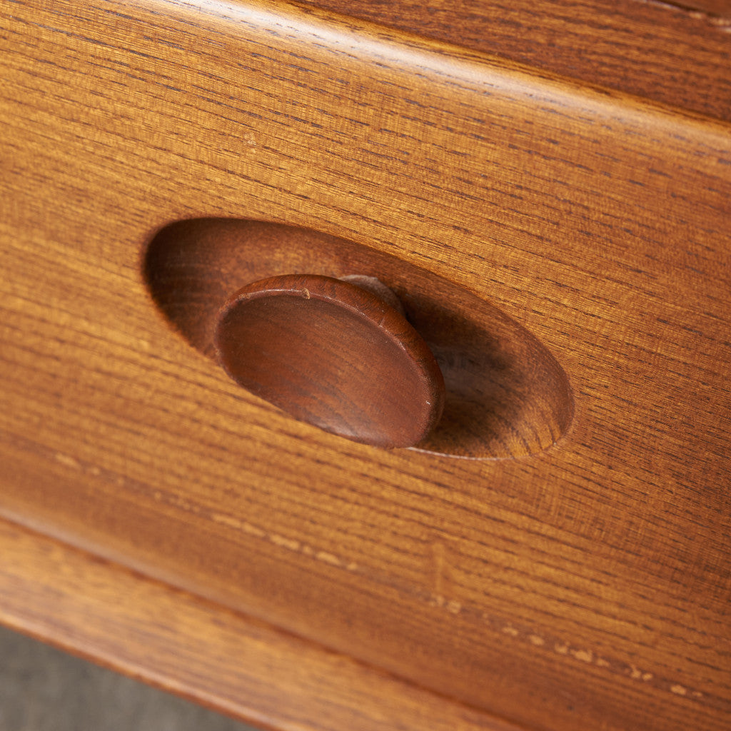 ウィンザー サイドボード