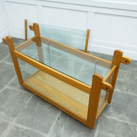 キャスター付きショーケース