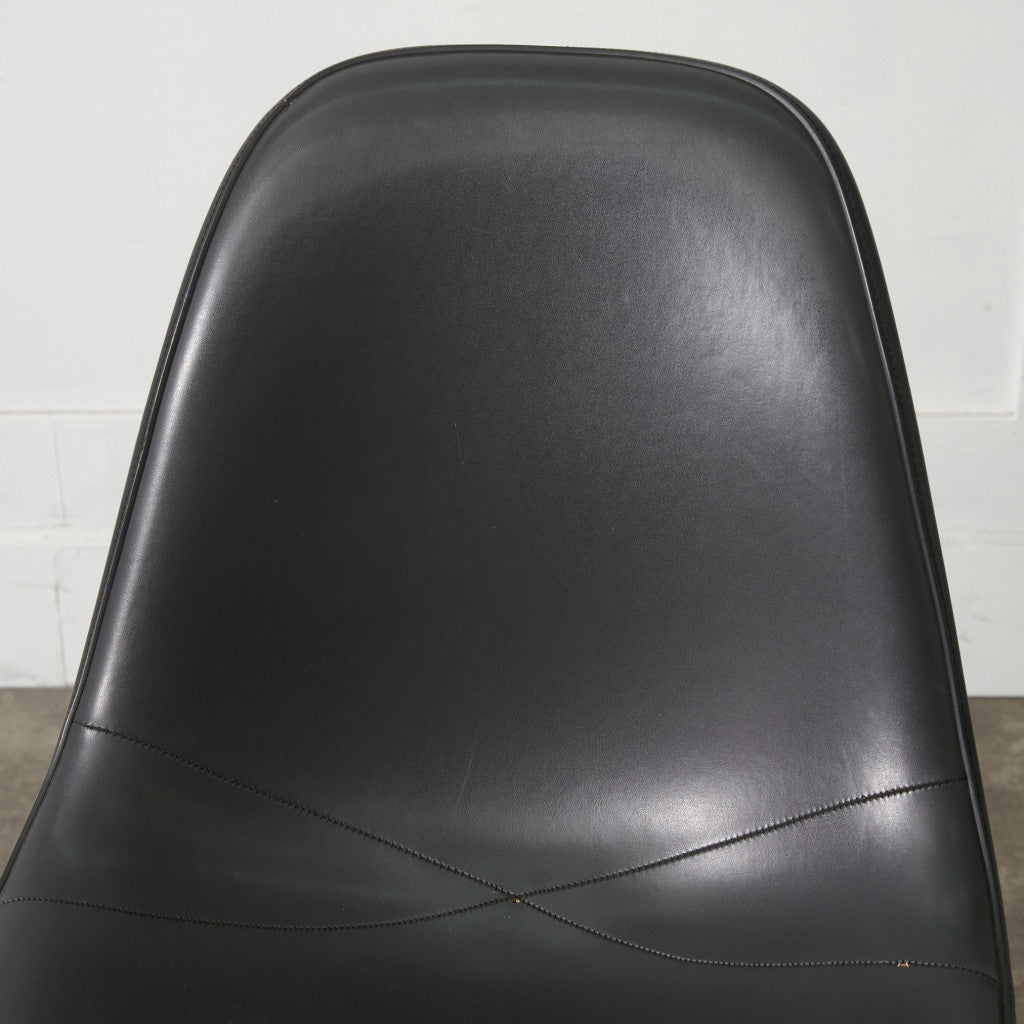 サイドシェルチェア スタッキングベース