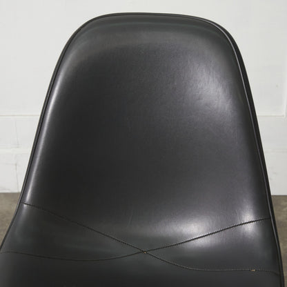 サイドシェルチェア スタッキングベース