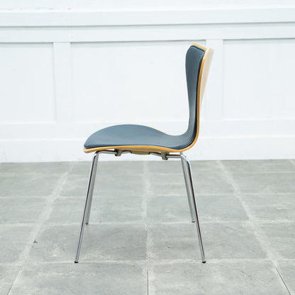 セブンチェア / フロントパディング