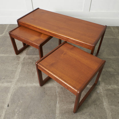 ヴィンテージ ネストコーヒーテーブル