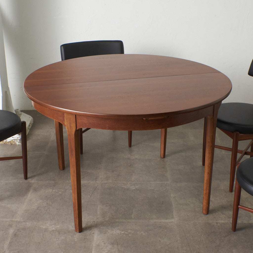 エクステンション ラウンド ダイニングテーブル｜ネイサン Nathan