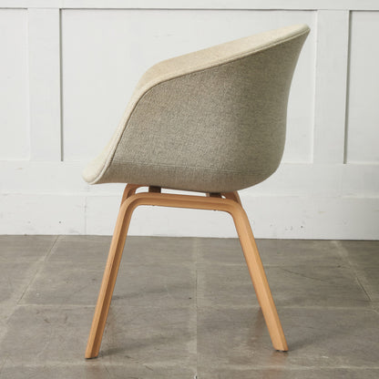 ABOUT A CHAIR アバウト ア チェア