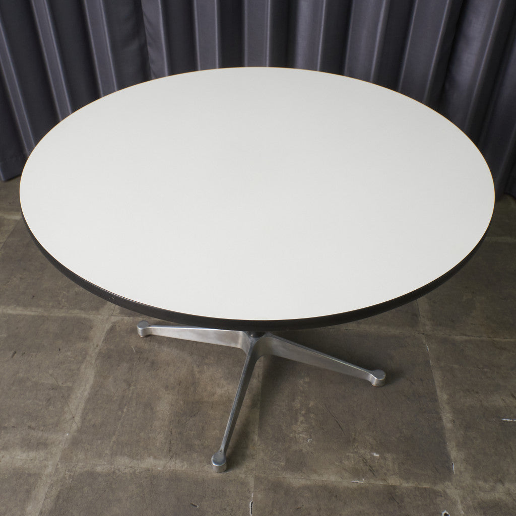 イームズ コントラクトベース ラウンドテーブル