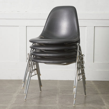 サイドシェルチェア スタッキングベース