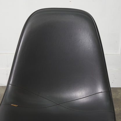 サイドシェルチェア スタッキングベース