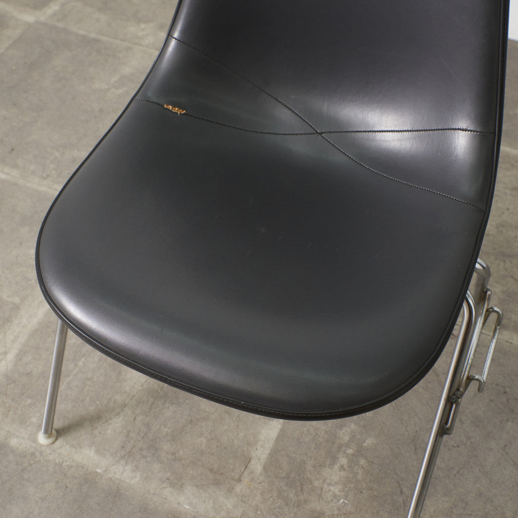 サイドシェルチェア スタッキングベース